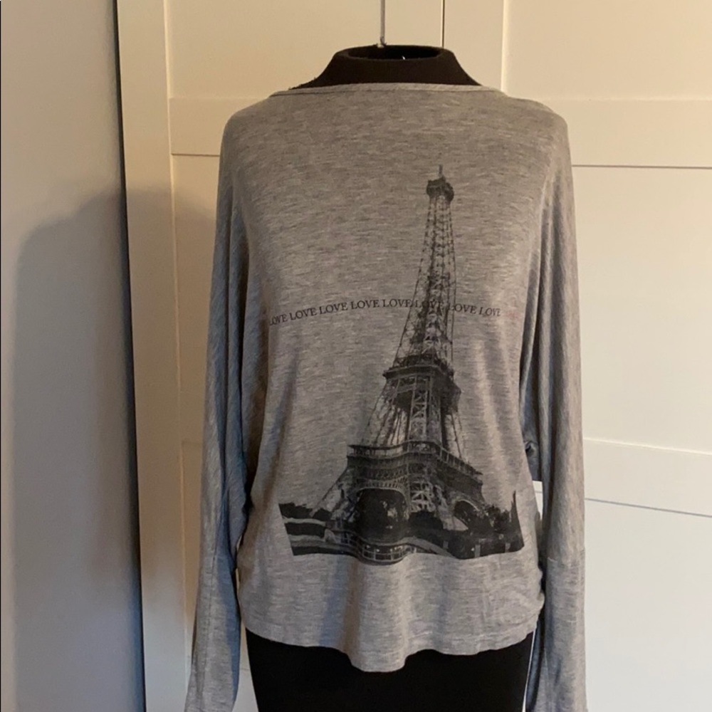 Eiffel Tower keg hole long sleeve